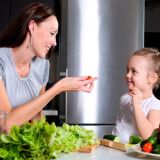 Оливье с форелью и апельсиновым майонезом: Рецепт удивительного салата на Новый год