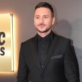 Сергей Лазарев поздравил читателей 