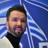 Денис Клявер поздравил читателей 