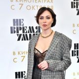 Самбурская опубликовала пикантно фото со съемок фильма