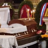 Спасибо, хоть не материлась: как вела себя эксцентричная Ахеджакова у гроба Чуриковой  