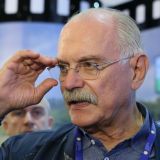 Выписанный из больницы Михалков сразу отправился работать