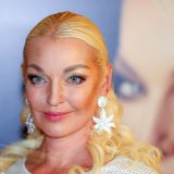 Какие косметические процедуры Волочкова делает перед концертом