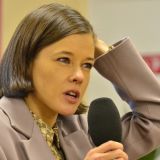 Ушла и не вернулась: скрюченное тело почерневшей Шпицы нашли под завалами без чувств