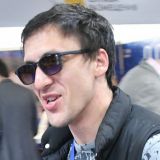 Переодевшегося в женщину Смольянинова* раскритиковали из-за провокационных стихов