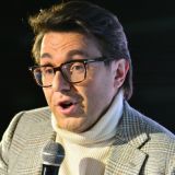 Малахов поделился архивным снимком из глянцевого журнала