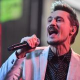 Билан улетел в Индию ради восстановления голоса