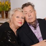 Вдова Караченцова погрязла на шаловливого питомца