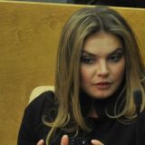 Врач предупредила Алину Кабаеву об опасности приема добавок