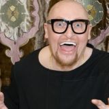 Окровавленного Шуру обнаружили в луже мочи: Не мылся неделю