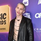 Милохин отказался от положенной детдомовцам госквартиры