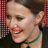 Собчак поиграла словами с флиртующим SHAMAN