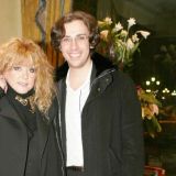 Пугачева вышла в свет с неизвестным спутником