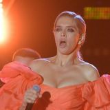 Отрезавшая волосы Вера Брежнева кардинально изменила имидж