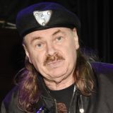 Поселился вместе с семьей в кладовке и сдал сына в интернат: что случилось с Пресняковым