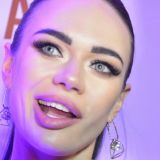 Яна Кошкина напугала фанатов странным макияжем