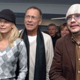 Забитое и в черных пятнах: тело дочери Кончаловского вывалили перед толпой 