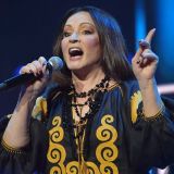 Как легенда Украины София Ротару зарабатывает в России