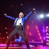 Певец SHAMAN привлек детей к съемкам клипа