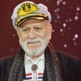 Бедрос Киркоров сделал доброе дело для заботливой медсестры