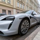 Собянин упростил порядок размещения зарядных станций для электромобилей в Москве