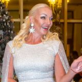 Ставшую певицей Волочкову высмеяли россияне из-за вокала и хореографии