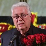 Поседевший Винокур попрощался с другом