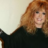 Убрала подруга: вскрылись детали пропажи портрета Пугачевой из БКЗ 