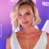 Полина Гагарина призналась в любви своей маленькой груди