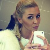 Дочь Заворотнюк блеснула роскошной полуобнаженной фигурой в купальнике на яхте