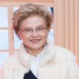 Ставшая бабушкой Малышева рассказала о смерти ребенка