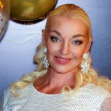 Ужины со спонсорами: стало известно, как Волочкова зарабатывает на безбедную жизнь 