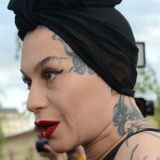 Раскричавшаяся Наргиз гонит русских из Узбекистана: Не надо сюда ехать! 