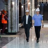 Станцию метро 