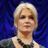 Порошина подверглась критике за неудачный образ: Прическа как у бабки