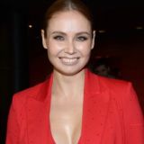 Ляйсан Утяшева в тугом корсете подчеркнула свои достоинства 