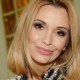 Оставила ребенка с няней и уехала: Ольгу Орлову раскритиковали за отпуск без дочери-грудничка