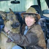 Бузова с обезьяной, а Басков со свиньей: фото артистов и животных