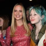 16-летняя дочь Глюкозы в отрыве от школы