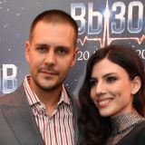 Милош Бикович препятствует демонстрации живота беременной возлюбленной. Почему?