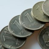 Почему с карты списываются деньги – установлена 1 причина