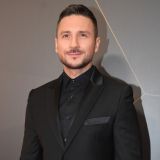 Старше на 20 лет: Лазарев всей стране признался в любви к известной артистке