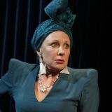 Самая красивая в мире: сын Елены Яковлевой пойман на ласках с соседкой