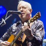 Хочет быть полезным новой родине: Макаревич* похвастался навыками стрельбы