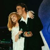 Запасов у них достаточно: заявлено о бегстве Пугачевой и Галкина*