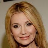 Появившаяся на публике с матерью Орлова извинилась перед россиянами