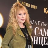 Из замка уже уехала: куда собралась вернувшаяся Пугачева