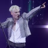 Транслировали на всю страну: на концерте SHAMAN'а вынесли 