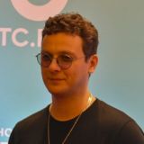 Слухи о романе с Арзамасовой и статус холостяка: жизнь звезды 