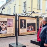 На Арбате открылась фотовыставка к юбилею Московской государственной академии хореографии